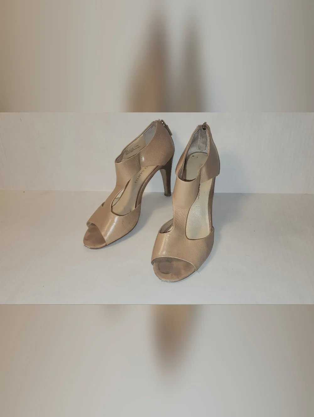 Franco Sarto Alloy Nude Leather Peep-Toe T-strap High Heels Sandals 8